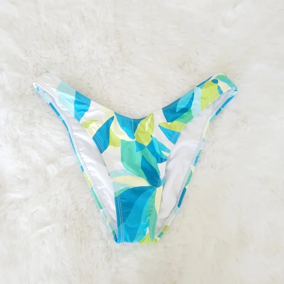 🐠JESSICA SIMPSON 3- PIECE SWIMSUIT SET SIZE M